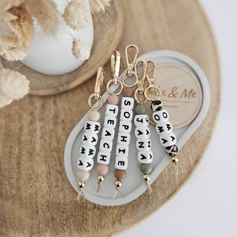 Schlüsselanhänger Aus Silikonperlen | Taschenanhänger Personalisiert Mit Name - Adventskalender Füllung & Weihnachtsgeschenk Für Frauen von soluandme