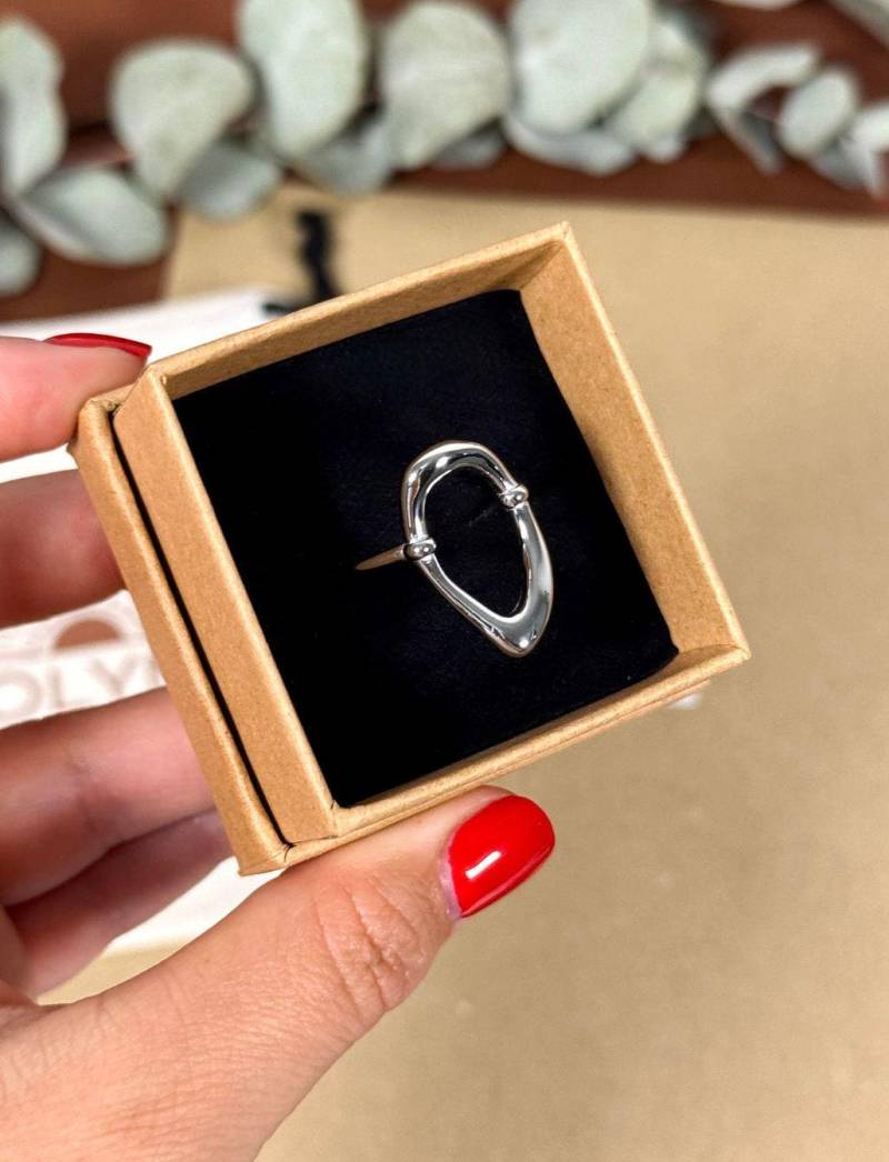 Adjustable Stainless Steel Silver Ring | Modern Minimalist Unisex Open Band Hypoallergenic & Water-Resistant von solynebijoux