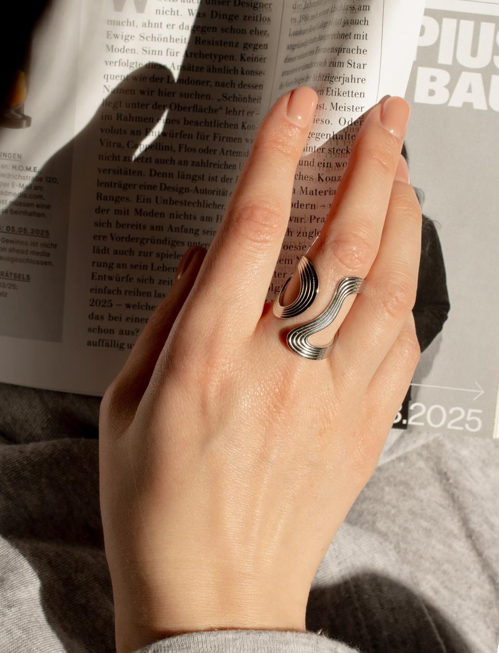 Adjustable Stainless Steel Wave Ring - Unique Sculptural Design, Minimalist Open Ring, Bold Statement Jewelry, Gift For Her Solyne Bijoux Adjustable Stainless Steel Wave Ring - Unique Sculptural Design, Minimalist Open Ring, Bold Statement Jewelry, Gift For Her Solyne Bijoux von solynebijoux