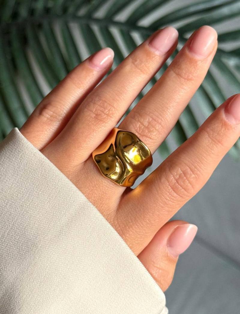 Chunky Gold Ring Adjustable Statement Stainless Steel For Women & Men, Organic Shape Thumb Ring, Modern Minimalist Jewelry von solynebijoux