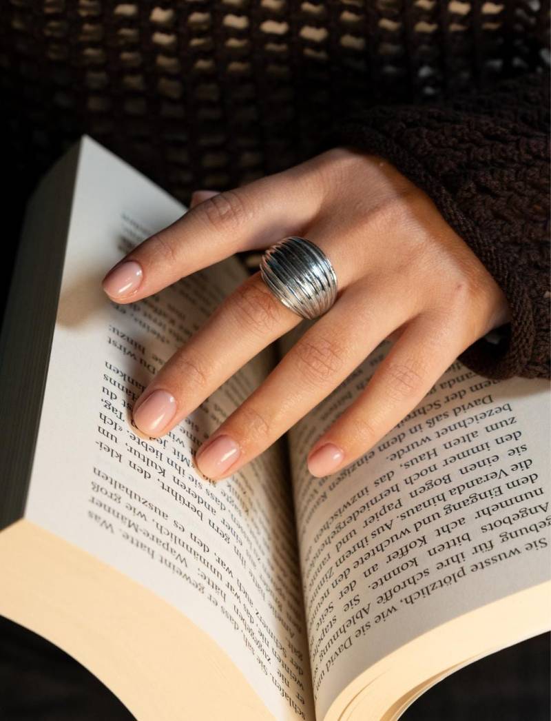 Chunky Silver Adjustable Ring, Dome Statement Wide Stainless Steel Band, Modern Cocktail Jewelry For Women von solynebijoux