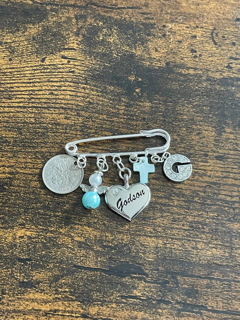 Personalisierte Initial Taufe Godson Andenken Charm Pin Blau Set Kreuz Engel Glück Sixpence Münze Und Strass Alphabet Geschenk Verpackt von somethingquirky4u