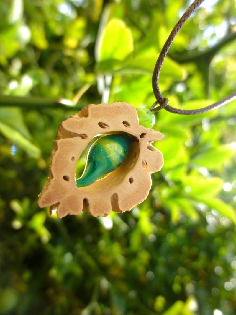 Kette, Echte Nektarinenperle, Holz Anhänger, Naturschmuck, Handgefertigter Schmuck, Lampwork Perlen, Individueller Holzschmuck von sommerelf