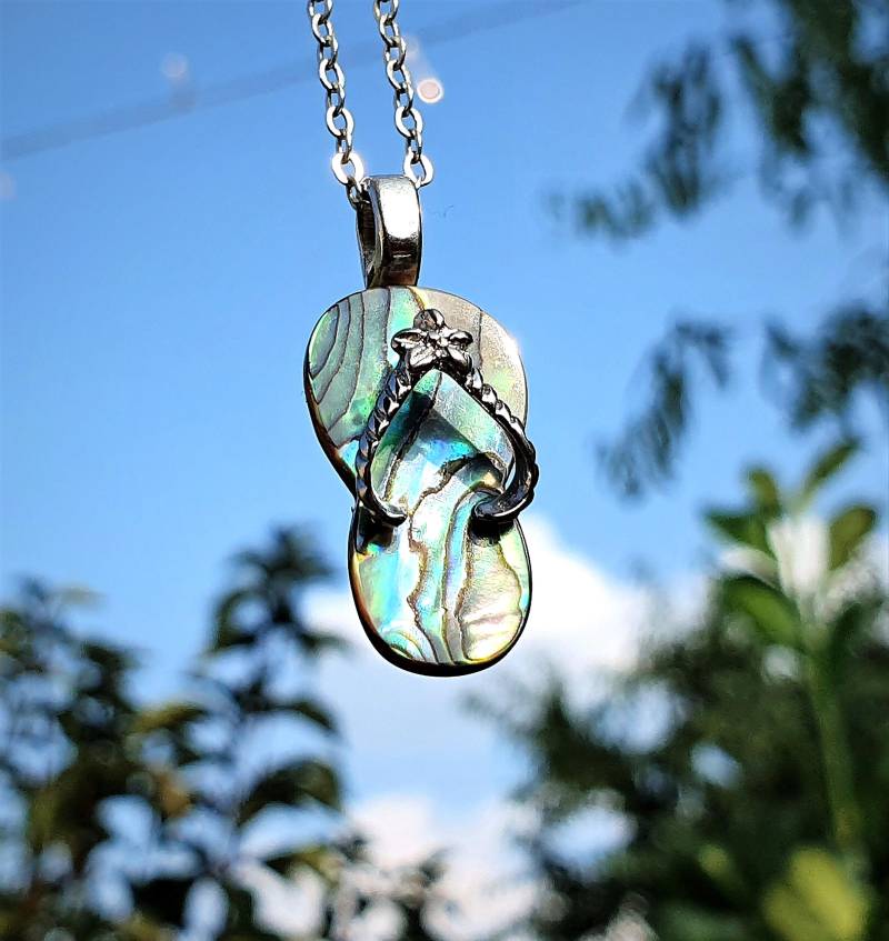 Kette ~ Flip Flop in Perlmutt Kette, Flipflop Anhänger, Geschenk Für Frauen, Sommer, Mädchen Kette ~ Flip Flop in Perlmutt Kette, Flipflop Anhänger, Geschenk Für Frauen, Sommer, Mädchen von sommerelf