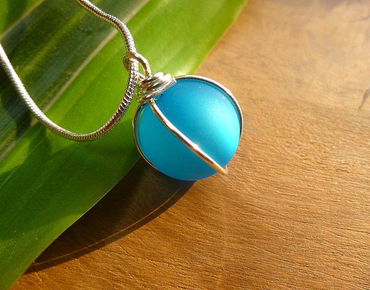 Kette ~ Polarisperle Perlen Kette, Geschenk Für Frauen, Halskette, Sie, Wire Art, Brautschmuck, Blaue Perlenkette von sommerelf