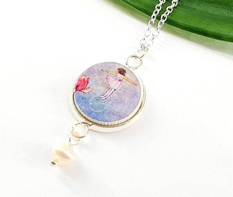 Kette Silber ~ Prinzessin Geschenk Mädchen, Holz Schmuck, Mit Anhänger, Freundin, Schmuck Prinzessin, Cabochon Halskette Kette Silber ~ Prinzessin Geschenk Mädchen, Holz Schmuck, Mit Anhänger, Freundin, Schmuck Prinzessin, Cabochon Halskette von sommerelf