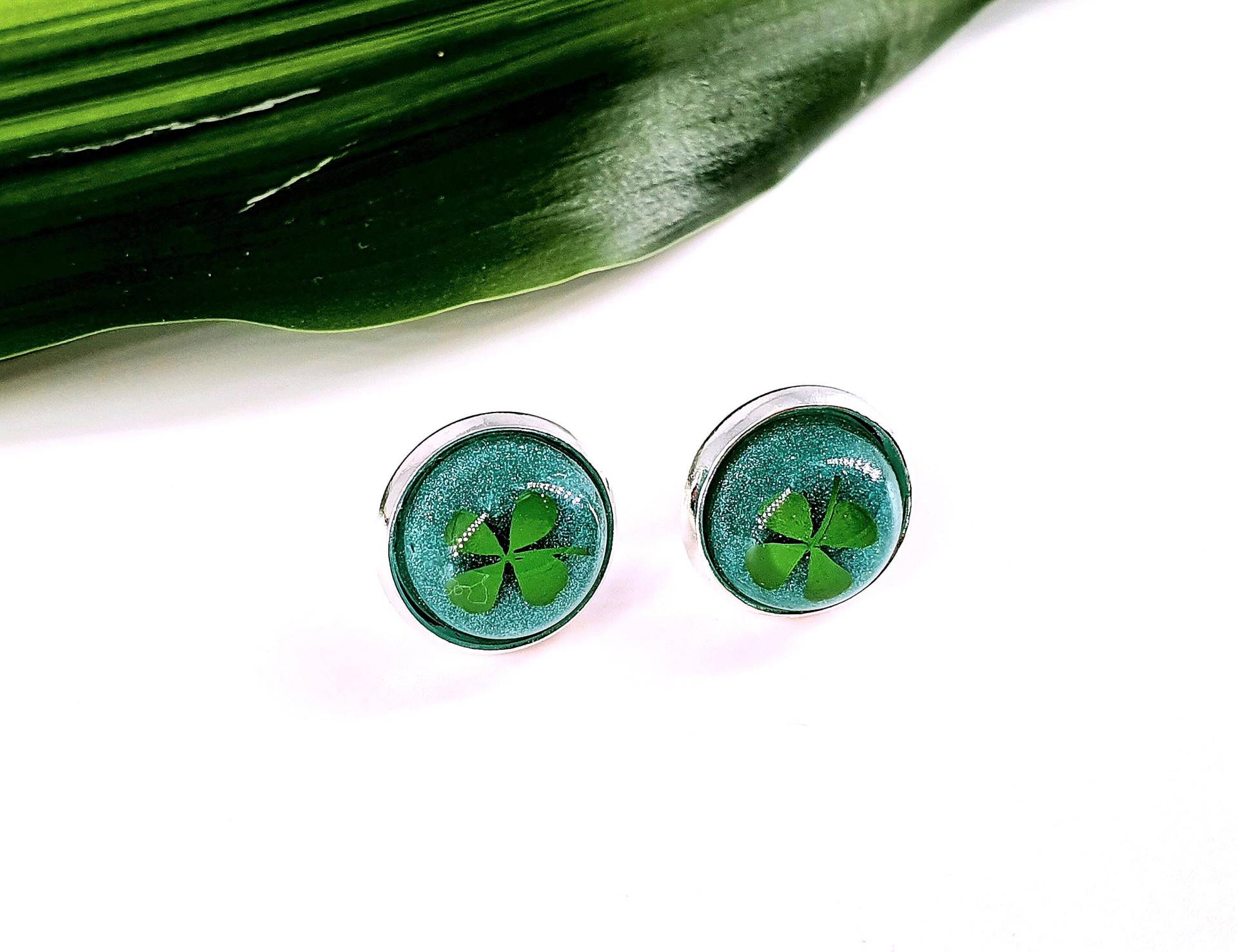 Ohrstecker ~ Vierblättriges Kleeblatt Glücksbringer, Kleeblatt, Geschenk Für Frauen, Glücksbringer Mädchen, Ohrringe von sommerelf