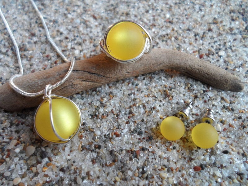 Schmuckset Perlen ~ Polarisperlen Geschenk Für Frauen, Gelbe Halskette, Ring, Ohrringe, Silber Schmuckset Perlen ~ Polarisperlen Geschenk Für Frauen, Gelbe Halskette, Ring, Ohrringe, Silber von sommerelf