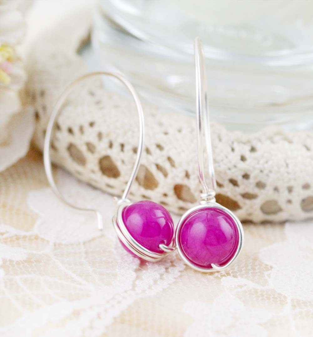 Hoop Ohrringe - 3/4"- Gefärbt Rosa Jade Hoop Ohrringe - 3/4"- Gefärbt Rosa Jade von sophinegiam