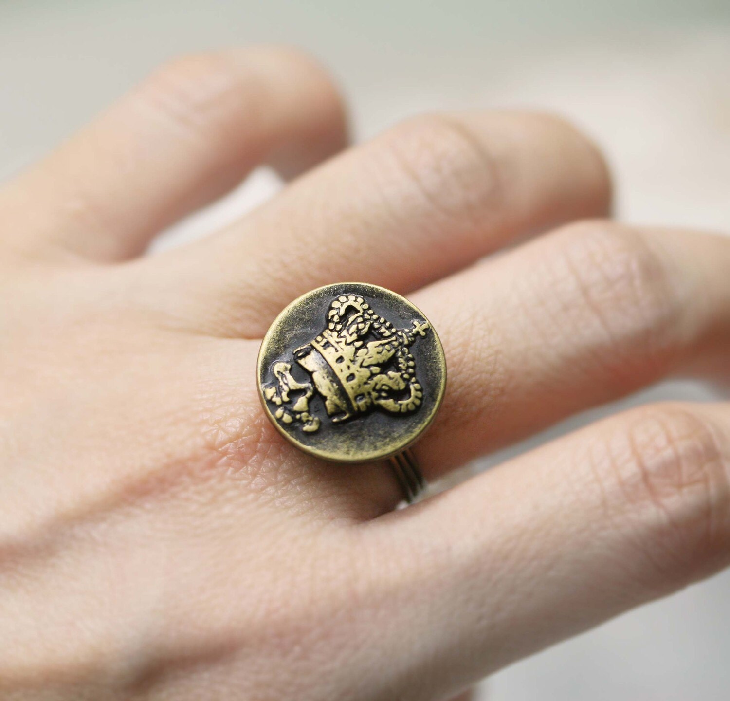 Mittelalterlicher Kronenring Aus Draht Mittelalterlicher Kronenring Aus Draht von sophinegiam
