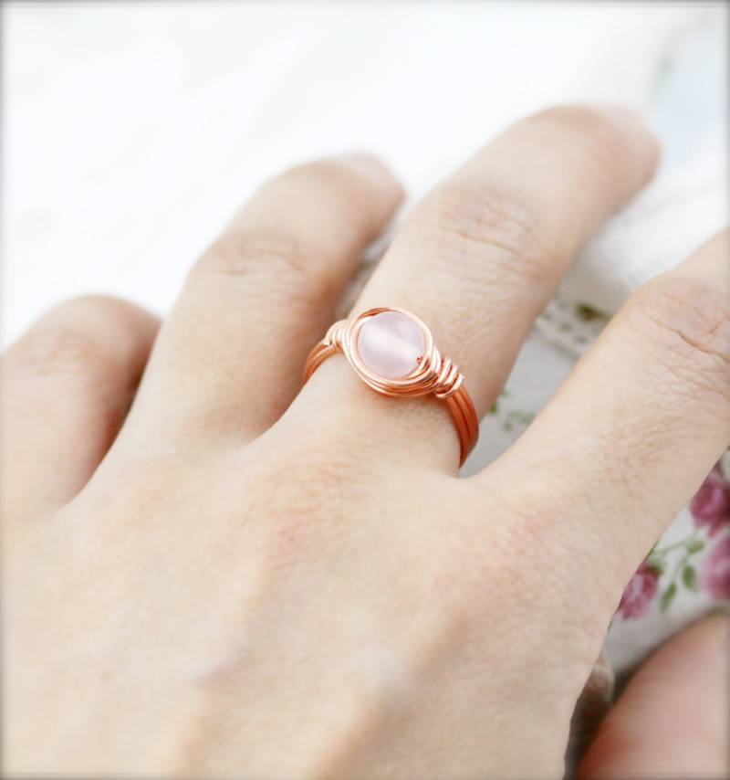 Wellness - Weißer Achat Drahtgewickelter Ring | Sr von sophinegiam