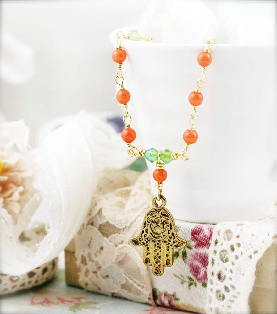 Zierliche Hamsa Halskette Aus Quarzit Zierliche Hamsa Halskette Aus Quarzit von sophinegiam