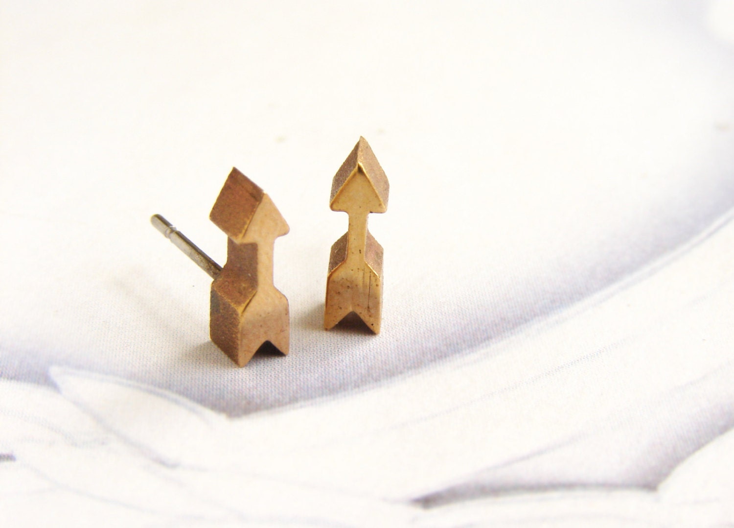 Vintage 3D Pfeil Ohrstecker Chirurgenstahl Vintage 3D Pfeil Ohrstecker Chirurgenstahl von soradesigns