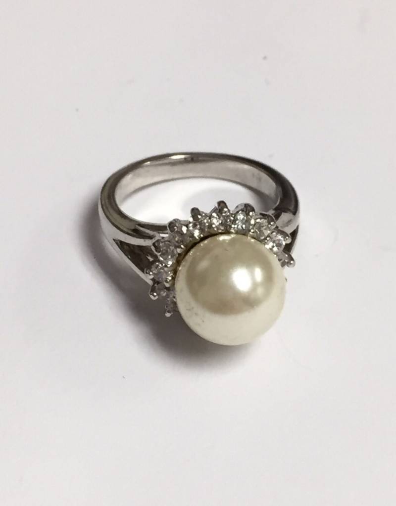Vintage Silber Ring Mit Perle Und Klaren Strass Größe 5 Einfache Elegante Hochzeitsschmuck von sorellasvintagejewel