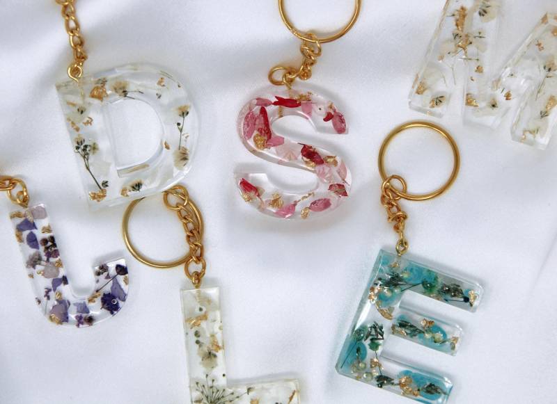 Handgemachter Schlüsselanhänger Aus Resin von soulmadebylaura