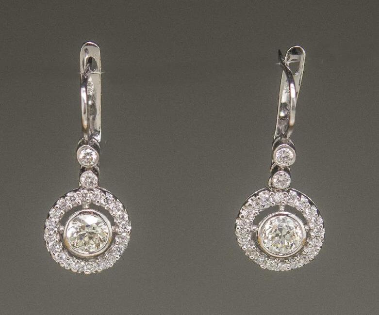 14 Karat Weißgold Diamant Baumeln Ohrringe 14 Karat Weißgold Diamant Baumeln Ohrringe von southseapearlco