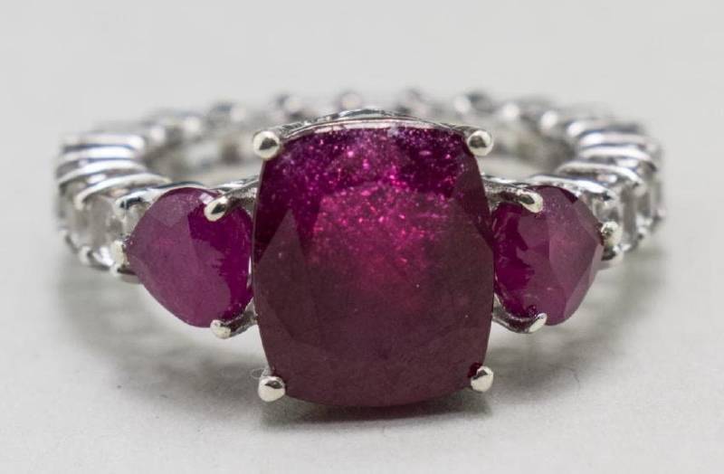 Niassa Rubin Und Weiß Topas Ring Niassa Rubin Und Weiß Topas Ring von southseapearlco