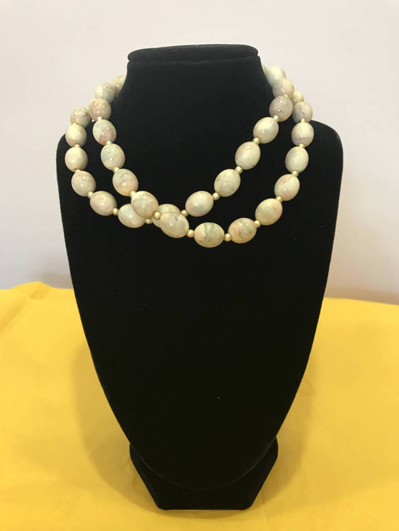 Opak Weiße Perlenkette Opak Weiße Perlenkette von southseapearlco
