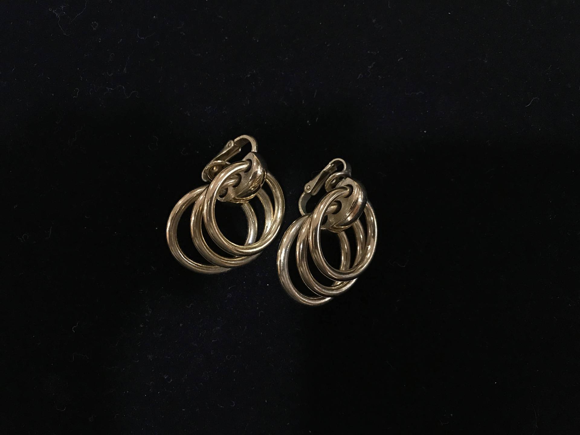 Trifari Kreis Ohrringe von southseapearlco