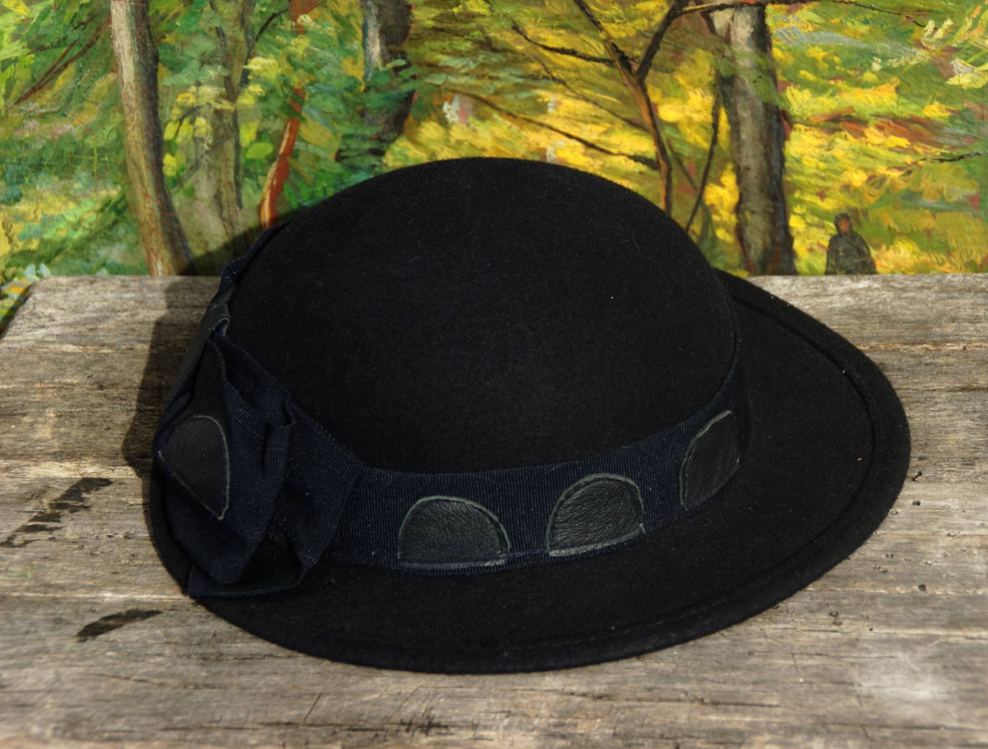Vintage Damenhut Elegant, Dunkelblau, Hut Mit Schleife, Lodenhut, Filzhut Gr. 52, 53 Vintage Damenhut Elegant, Dunkelblau, Hut Mit Schleife, Lodenhut, Filzhut Gr. 52, 53 von sovamod