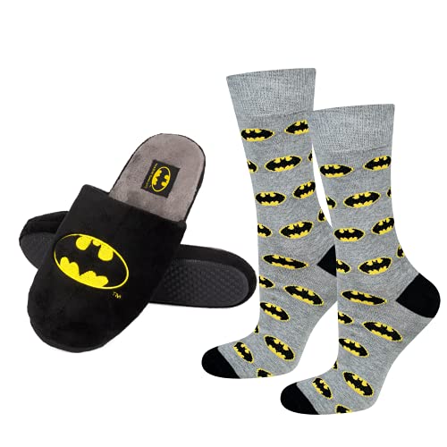DC Comics The Batman Hausschuhe Herren Cozy Slipper Lustig Pantoletten 45/46 Batman Hauschuhe + Socken 40-45 von soxo
