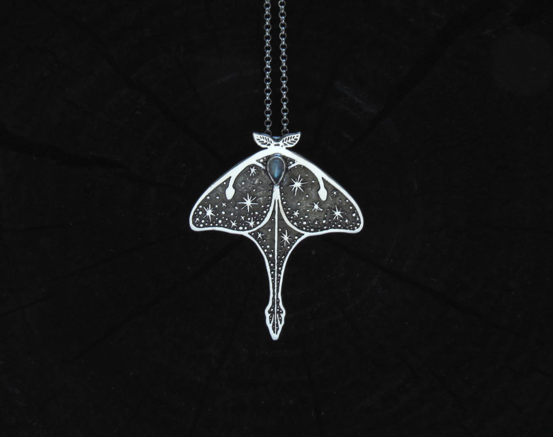 Luna Motte Halskette - Sterling Silber Schmetterling Sternenhimmel Anhänger Nacht Stern Luna Motte Halskette - Sterling Silber Schmetterling Sternenhimmel Anhänger Nacht Stern von spaceweaver