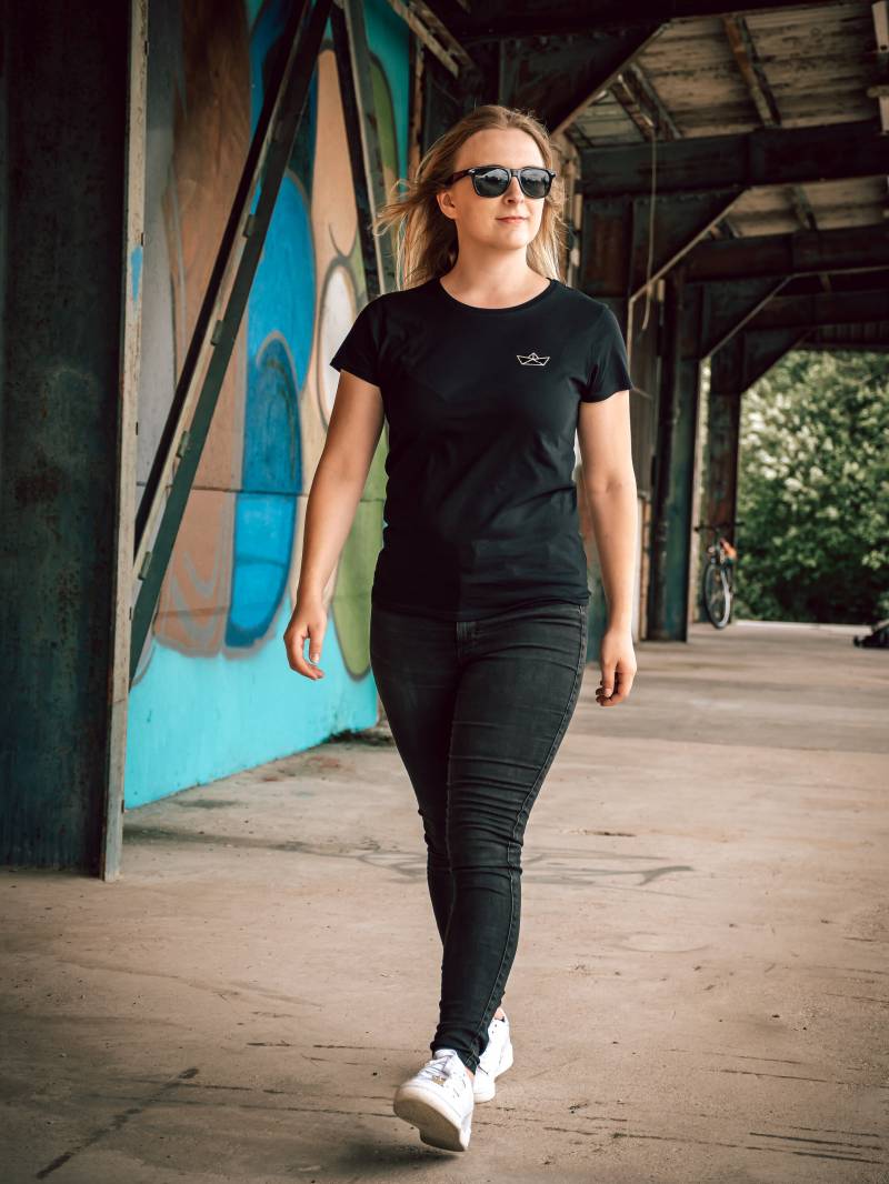 T-Shirt "Segel Setzen" T-Shirt "Segel Setzen" von spaghettato