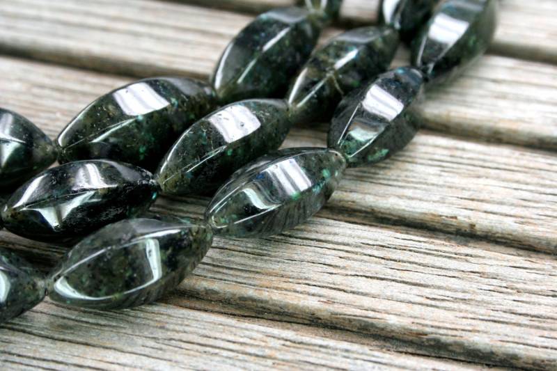 Spektrolith 8-11 Mm Hexagon Perlen | Etb01010 von sparklelittle