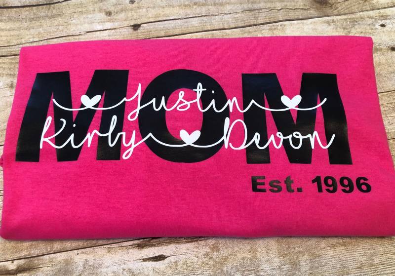 Angesagtes Shirt Der Saison Mama Est Mit Kinder Namen. Perfekt Für Muttertag von sparklesbyjules