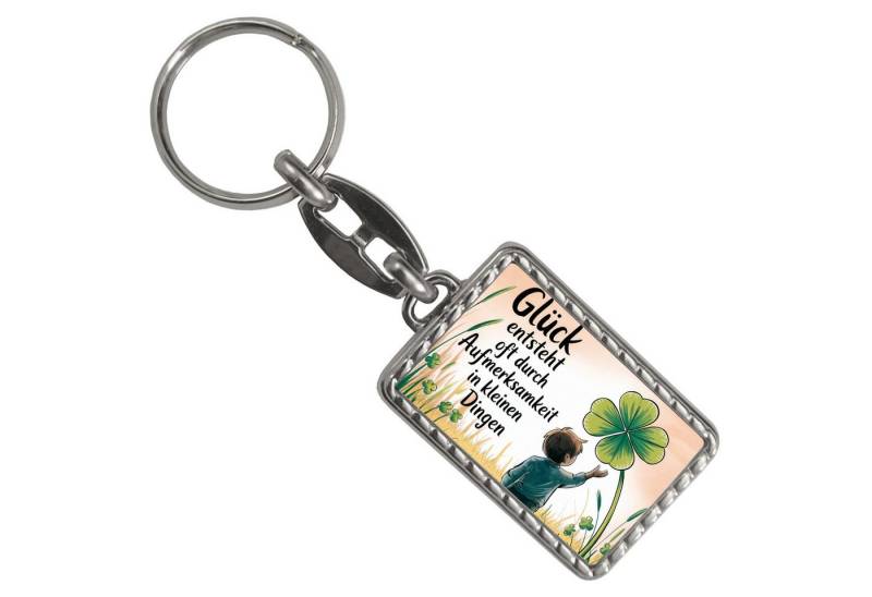 speecheese Schlüsselanhänger Kind mit Kleeblatt Schlüsselanhänger Bordüre Glück durch kleine Dinge von speecheese