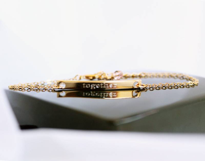 Engravable Bar Armband, Personalisierte Armband von spellingB