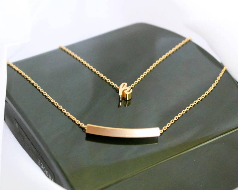 Layering Halsketten, Doppellagig, Tube Bar Und Initial Halskette, Personalisierung, Kleinbuchstaben Cursive Initial, Brautjungfer Geschenk von spellingB
