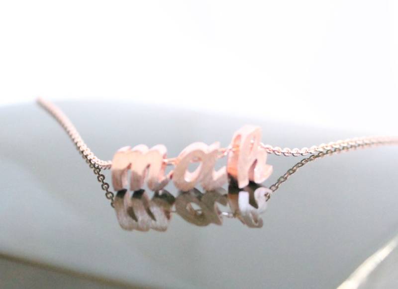 Schreibschrift Erste Rose Gold Gefüllt Kette Oder 14K Sterling Silberkette, Kleinbuchstaben Handschrift Brief, Monogramm von spellingB