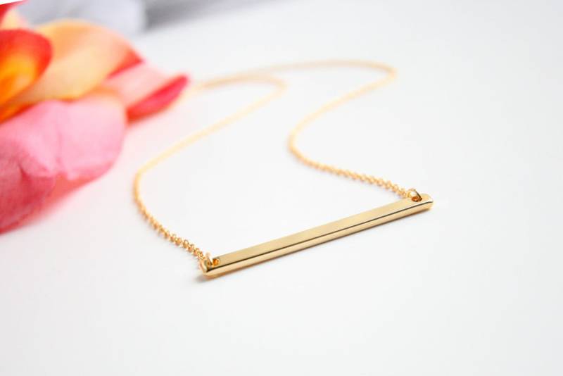 Spannreck Collier, Seitlich Bar Halskette von spellingB