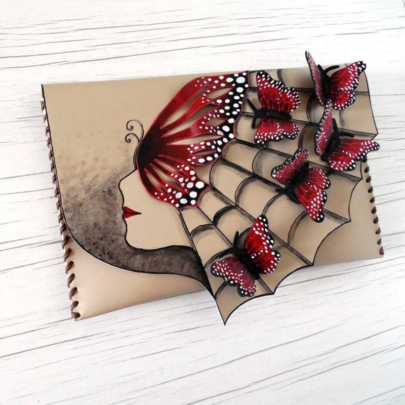 Bemalte Schmetterlinge Tasche, Schmetterlinge Clutch, Ausgefallene Tasche, Kunst Zu Tragen, Butterfly Art Tasche, Bemalte Ledertasche, Kunsttasche Bemalte Schmetterlinge Tasche, Schmetterlinge Clutch, Ausgefallene Tasche, Kunst Zu Tragen, Butterfly Art Tasche, Bemalte Ledertasche, Kunsttasche von spiculdegrau