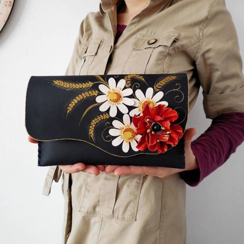 Mohnleder Clutch, Brautjungfern Geschenk, Mohn Bemalte Clutch, Braut Clutch, Florale Tasche, Abend Clutch Tasche, Hochzeitsgeschenk, Mohn Und von spiculdegrau