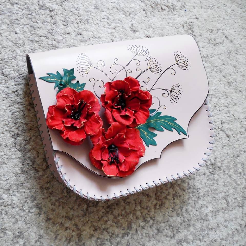 Rote Mohnblumen Tasche, Unikat Bemalte Tasche, Florale Tasche, Jubiläumsgeschenk, Ausgefallene Tasche, Boho Ledertasche, Mohnblumen, Hippie Tasche Rote Mohnblumen Tasche, Unikat Bemalte Tasche, Florale Tasche, Jubiläumsgeschenk, Ausgefallene Tasche, Boho Ledertasche, Mohnblumen, Hippie Tasche von spiculdegrau