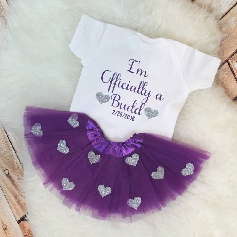 Adoption Nehmen Neue Nachname Ich Bin Offiziell Glitter Passende Personalisierte Gotcha Day Body Tutu Rock Set Gericht Outfit Baby von spillthebeansetc
