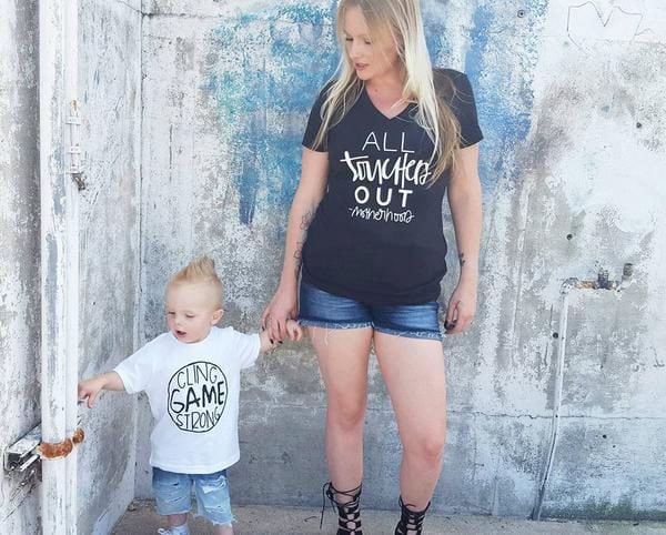 Alle Berührt Out-Mutterschaft Und Klammern Spiel Starke Mama Mich Passende T-Shirts Trendy Shirt Baby Geschenk Plus Größe Erfolg. Leben Kleinkind von spillthebeansetc