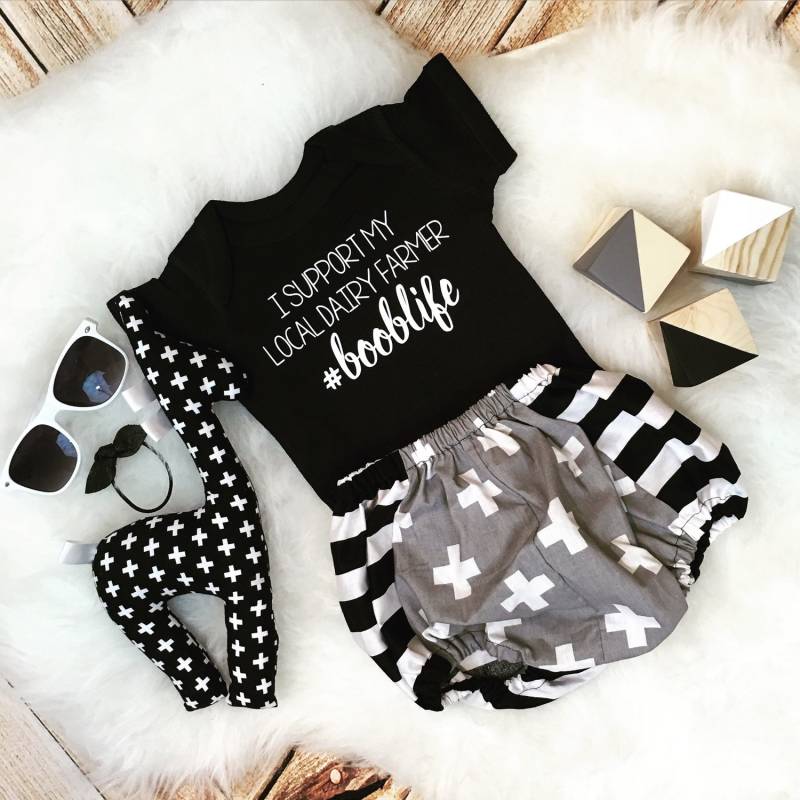 Booblife Baby Body Ich Unterstütze Meine Lokale Milchbauern T-Shirt von spillthebeansetc