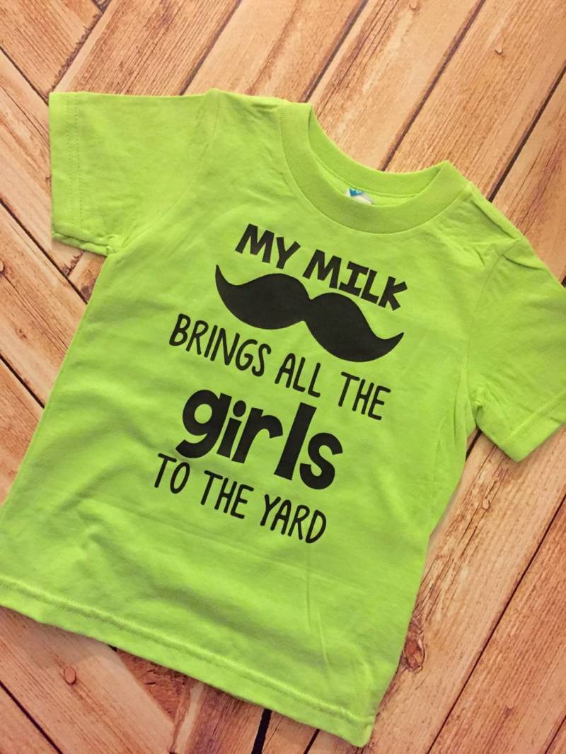 Meine Milch Schnurrbart Bringt Alle Mädchen Dem Yard Stache Babytragen Baby Tragen Freche Jungen Hipster Shirt Bodysuit Säugling Oder Kleinkind von spillthebeansetc
