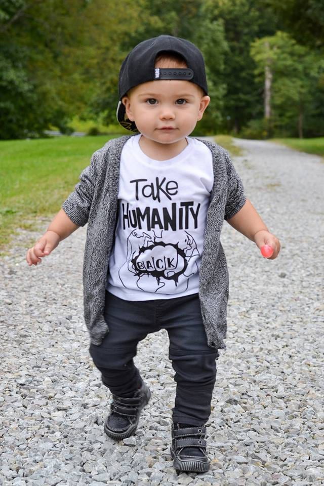 Take Humanity Back Kid Es Trendy T-Shirt Oder Body Baby Kleinkind Junge Mädchen Kleidung von spillthebeansetc