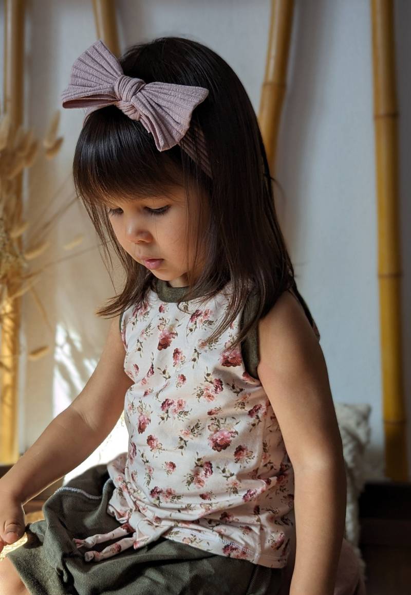 Hemdchen - Tank Top Baumwolljersey Shirt Basic Rosen Blumen Mädchen- Kind Baby Kinderkleidung von sschleifenliebee