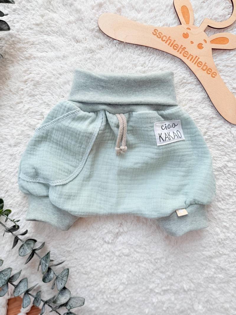 Dein Design | Loose Fit Shorts Musselin Ciao Kakao Kurze Hose Pumphose Mädchen Junge Baby Kinderkleidung von sschleifenliebee