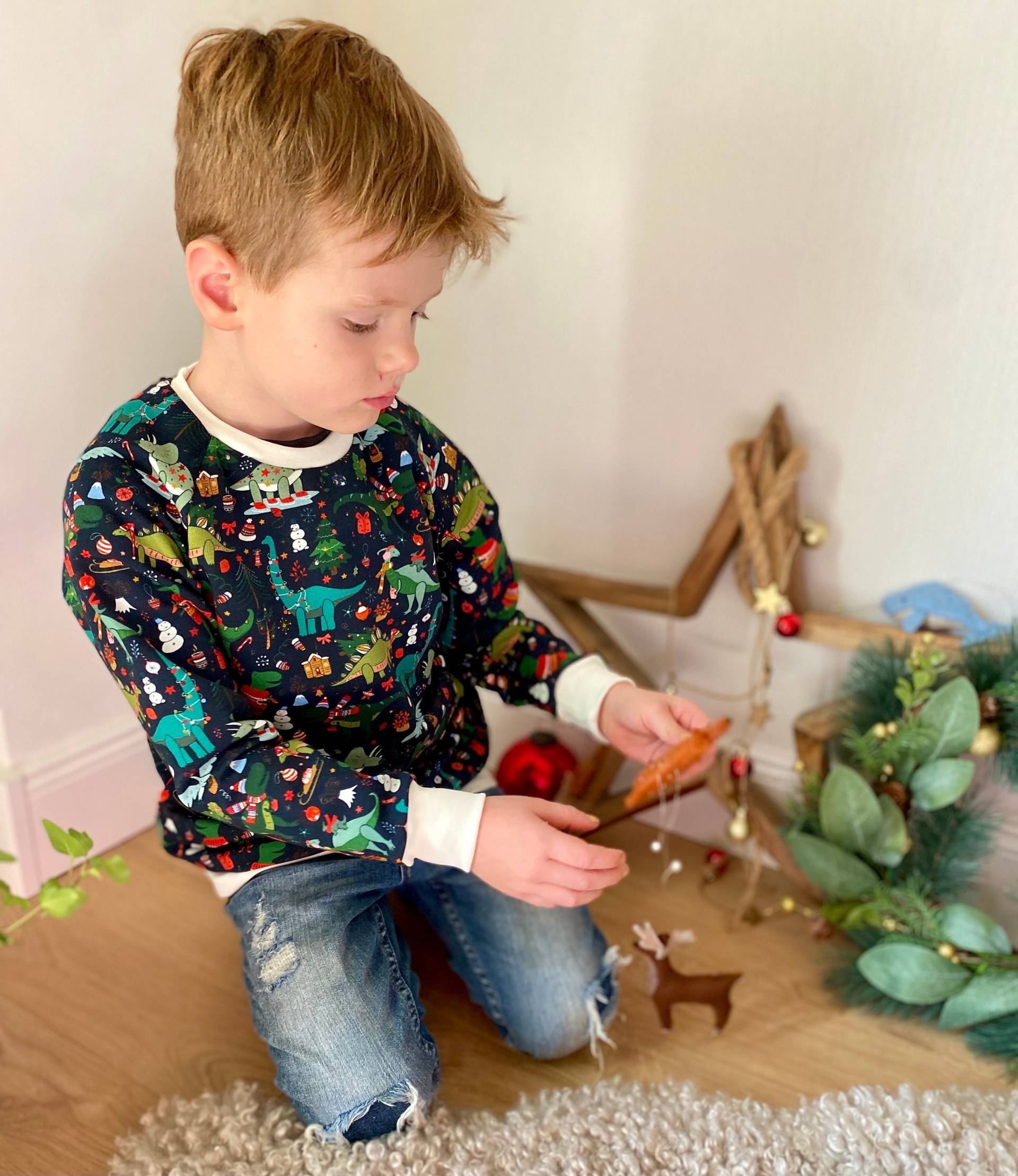 Mode Zum Fest | Weihnachtspullover Dino Pullover Sweater Weihnachten Dino Junge Kind Kindermode von sschleifenliebee