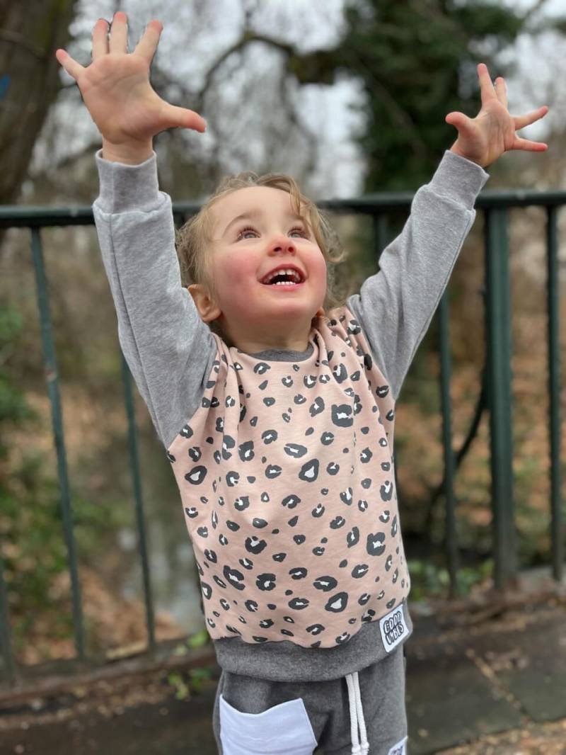 Oversized Sweater - Leo Good Vibes Sommersweat Mädchen Baby Kinderkleidung von sschleifenliebee