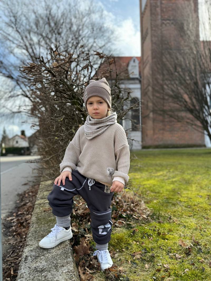 Warme Loose Fit Jogger - Dino Label Auswahl Alpenfleece Kuschel Sweat Winterhose Pumphose Junge Baby Kind von sschleifenliebee