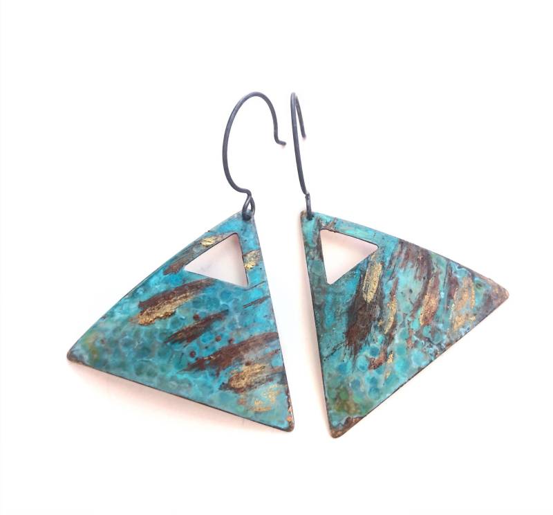 Lido Patina Gewölbte Offene Dreieck Ohrringe von ssdjewelry