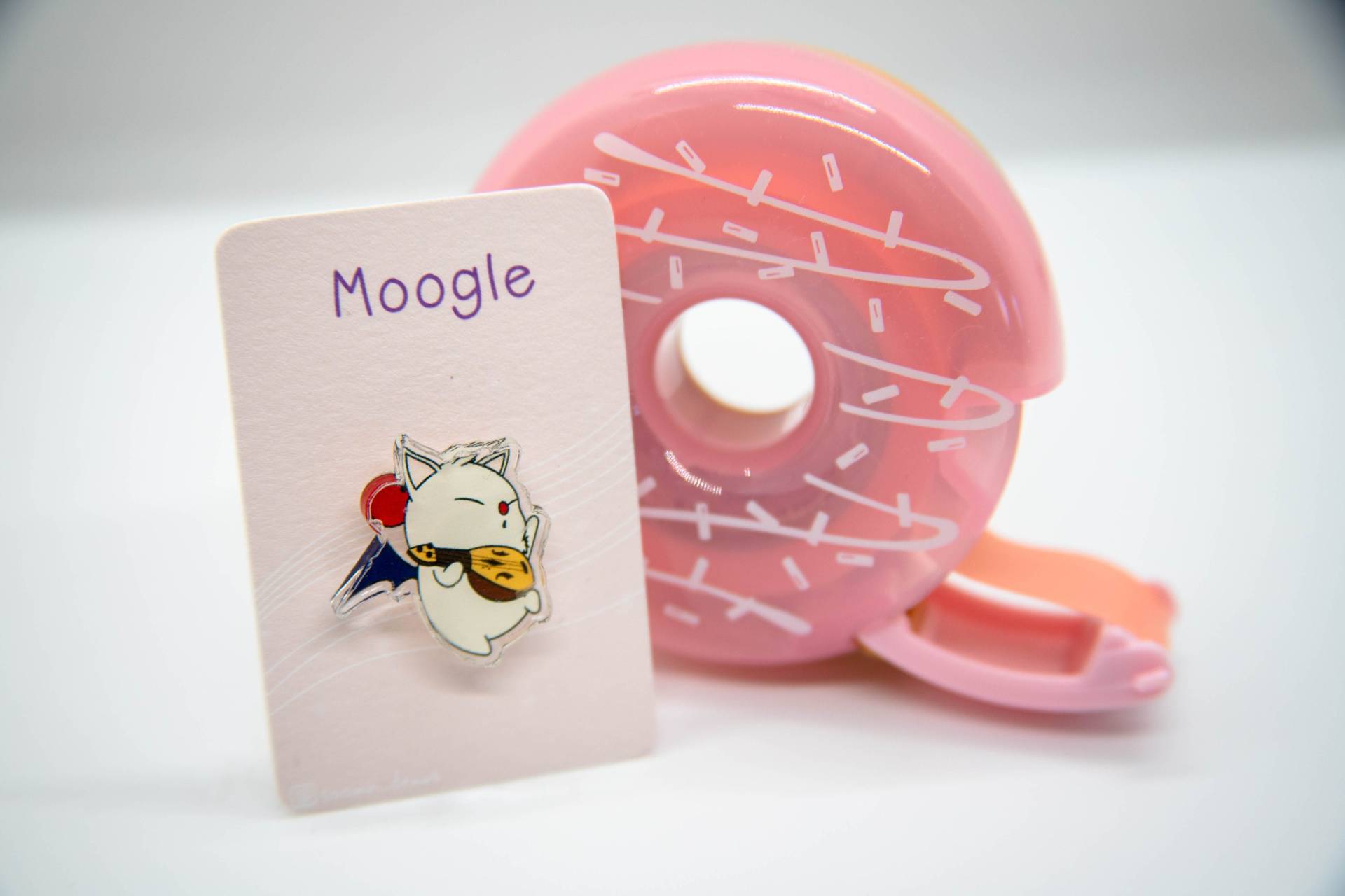 Final Fantasy Gitarre Spielen Moogle Acryl Pin Geschenk Niedlichen Videospiel Final Fantasy Gitarre Spielen Moogle Acryl Pin Geschenk Niedlichen Videospiel von KekkoMekkiMarket