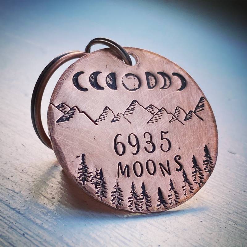 Geschenk Für 19 Jährige Hochzeit. Handgestempelter Traditioneller 19Th Schlüsselanhänger Aus Recycelter Bronze. Schlüsselring. Personalisiertes von stampedbycheryl